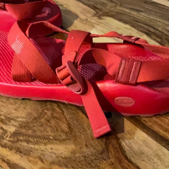 Red Chaco - Picture 3 of 3